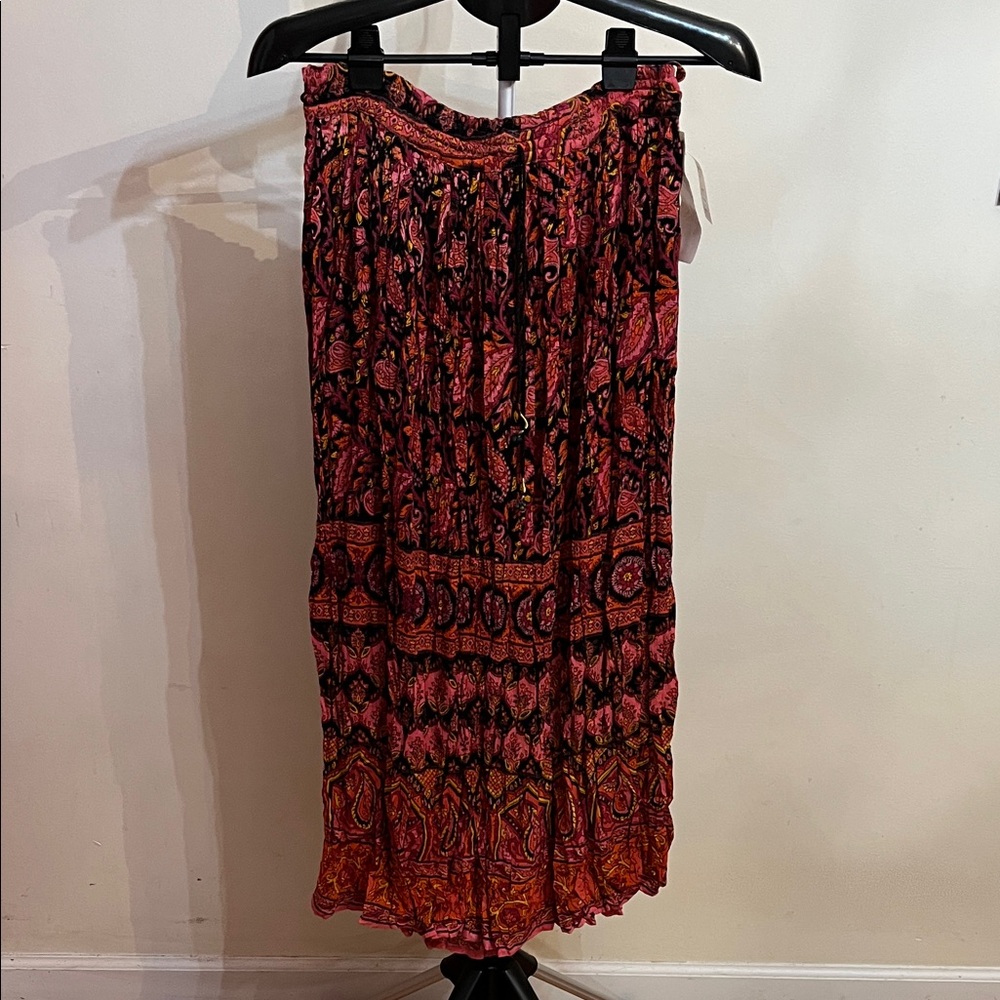NWT Chaudry Bohemian Pink and Black Women's Skirt